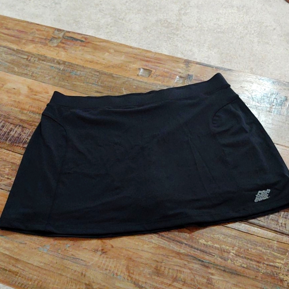 Athletic skirt, stretchy, tech wick, 14" long